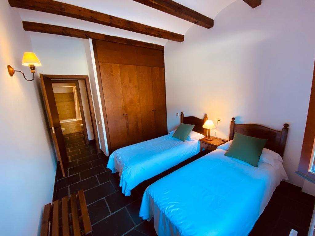 Apartamentos Linsoles Eriste Esterno foto