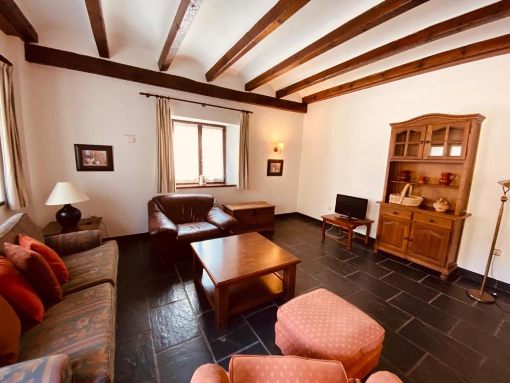 Apartamentos Linsoles Eriste Esterno foto