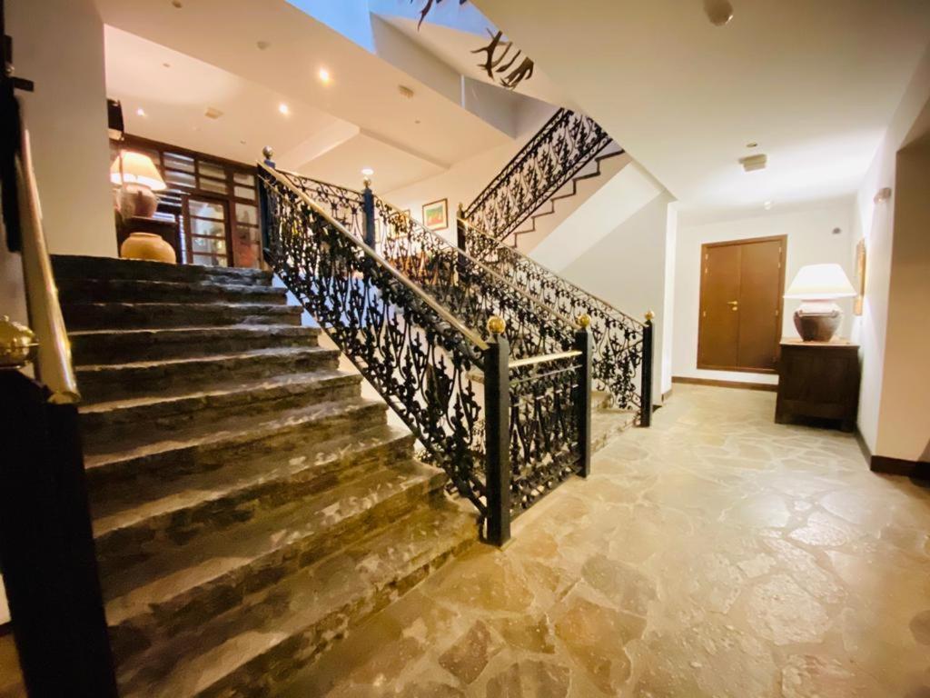 Apartamentos Linsoles Eriste Esterno foto