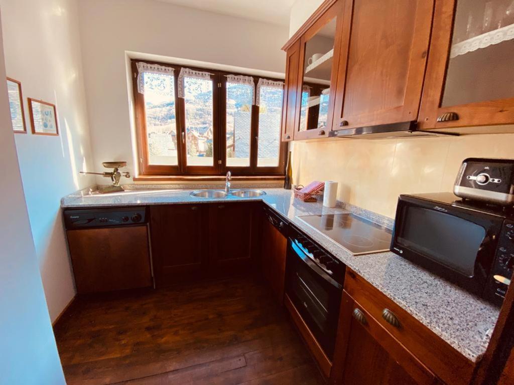 Apartamentos Linsoles Eriste Esterno foto